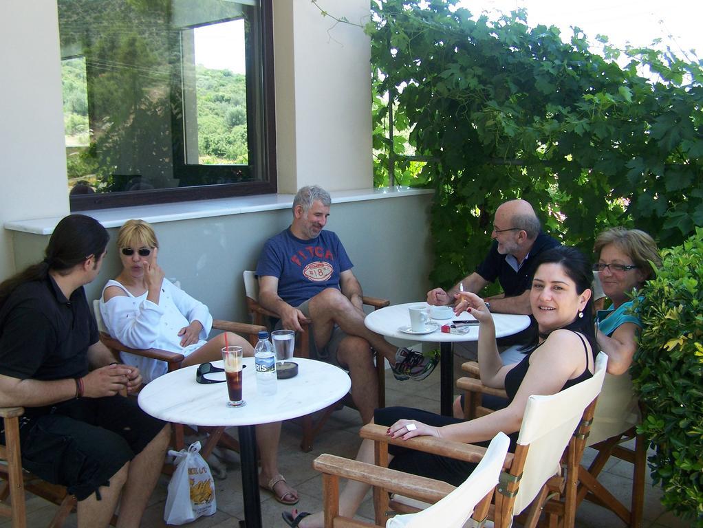 Avaton Hotel Lygourio Buitenkant foto