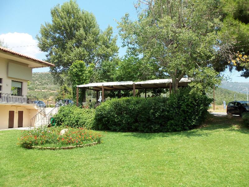 Avaton Hotel Lygourio Buitenkant foto