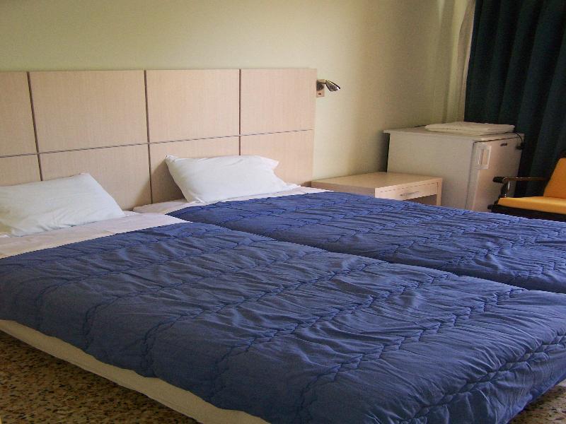 Avaton Hotel Lygourio Buitenkant foto