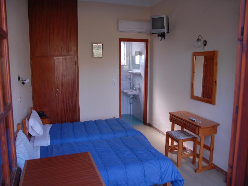 Avaton Hotel Lygourio Buitenkant foto