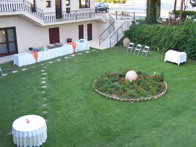Avaton Hotel Lygourio Buitenkant foto