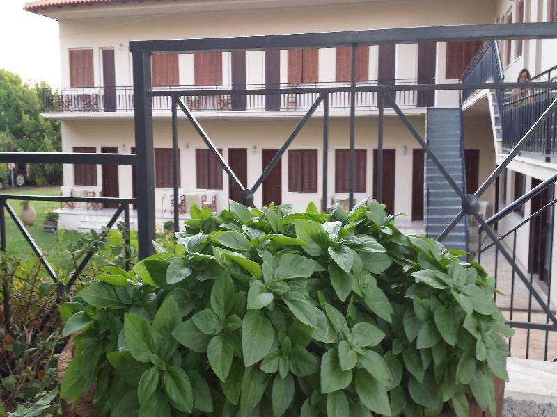 Avaton Hotel Lygourio Buitenkant foto
