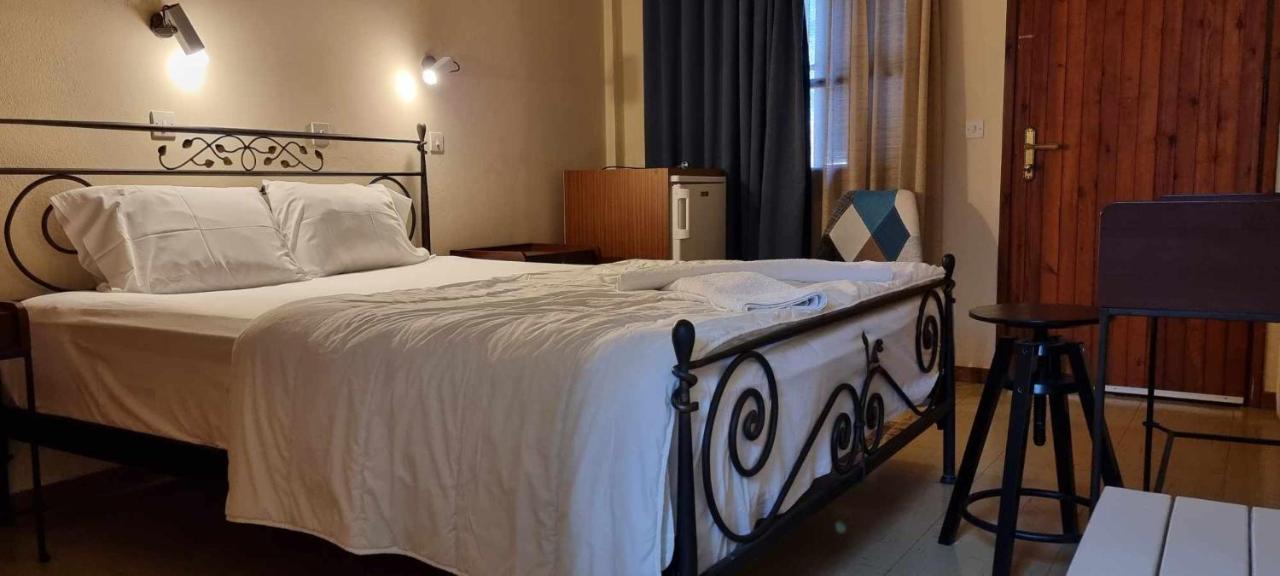 Avaton Hotel Lygourio Buitenkant foto